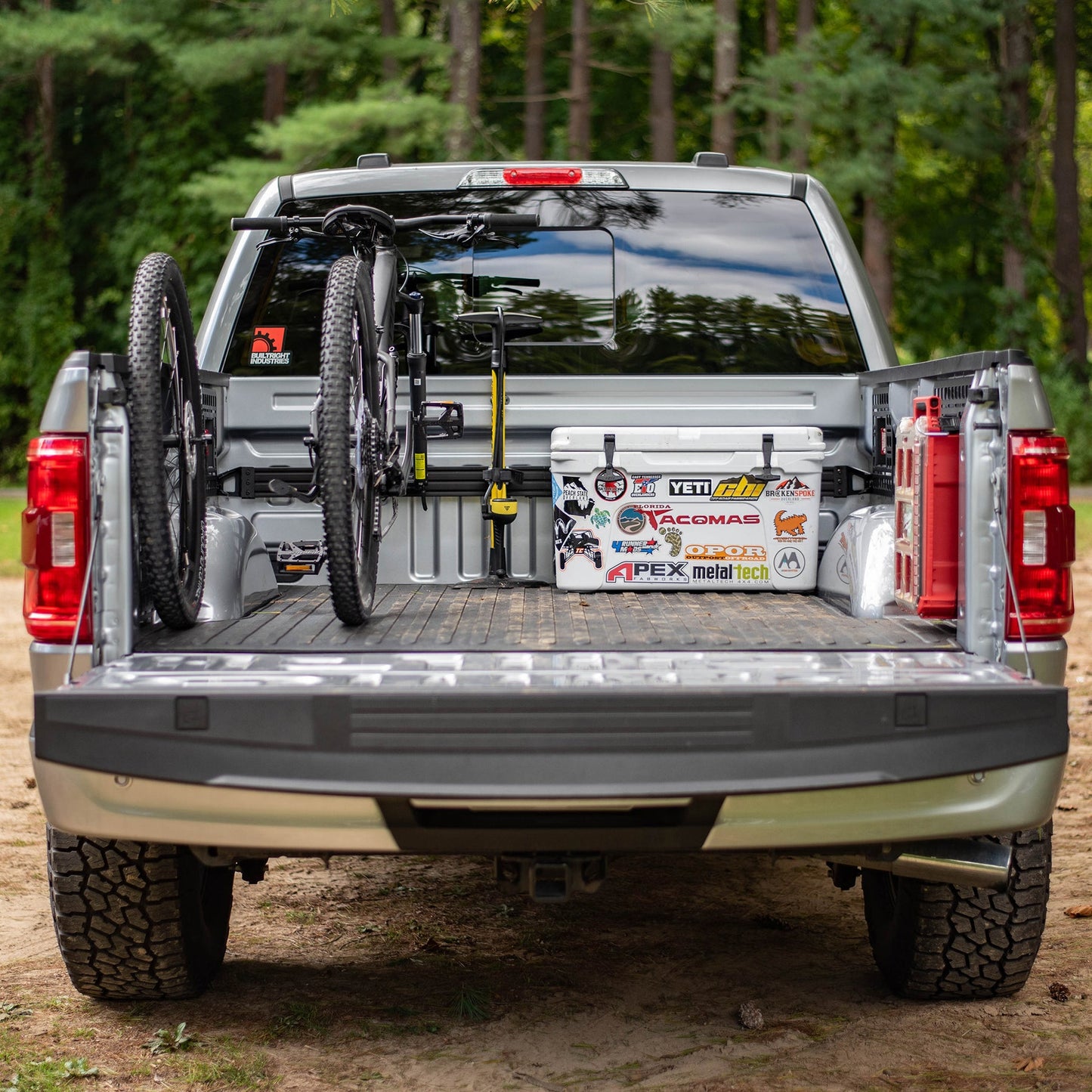 BUILTRIGHT INDUSTRIES - BULKHEAD ACCESSORY RAIL SYSTEM (F-SERIES 17+)