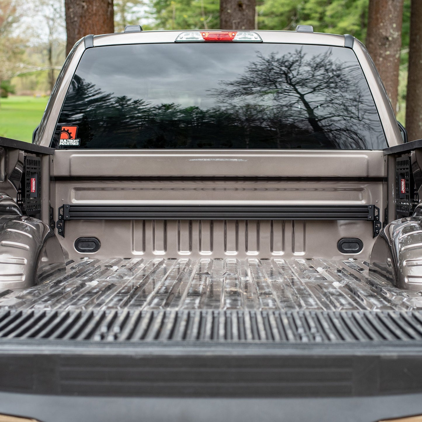 BUILTRIGHT INDUSTRIES - BULKHEAD ACCESSORY RAIL SYSTEM (F-SERIES 17+)