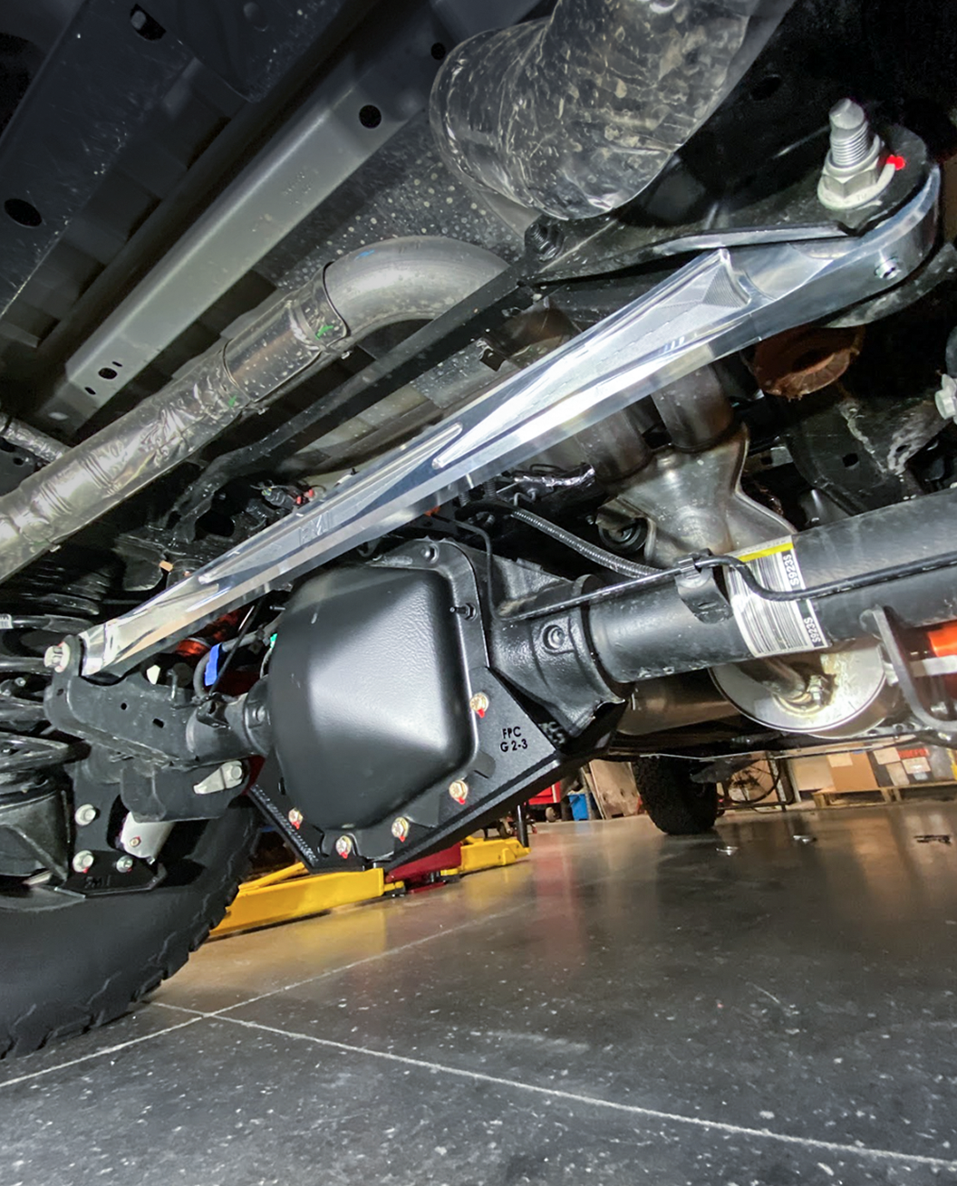FOUTZ MOTORSPORTS - Billet Panhard Bar with Ultra-Flex Joint ( 21-24 Raptor)