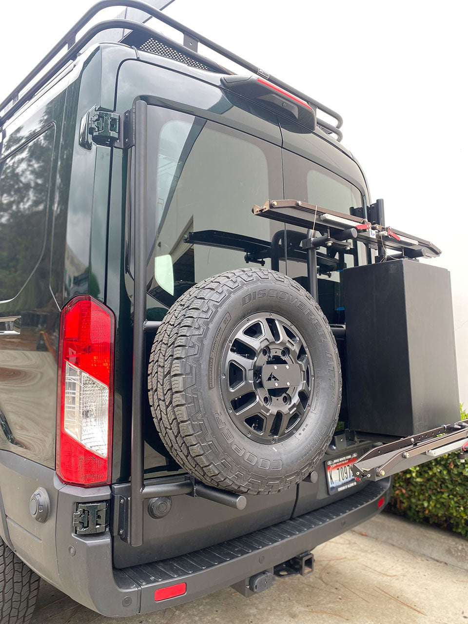 ALUMINESS - DRIVER SIDE REAR DOOR BOX/TIRE RACK (TRANSIT 2015+)