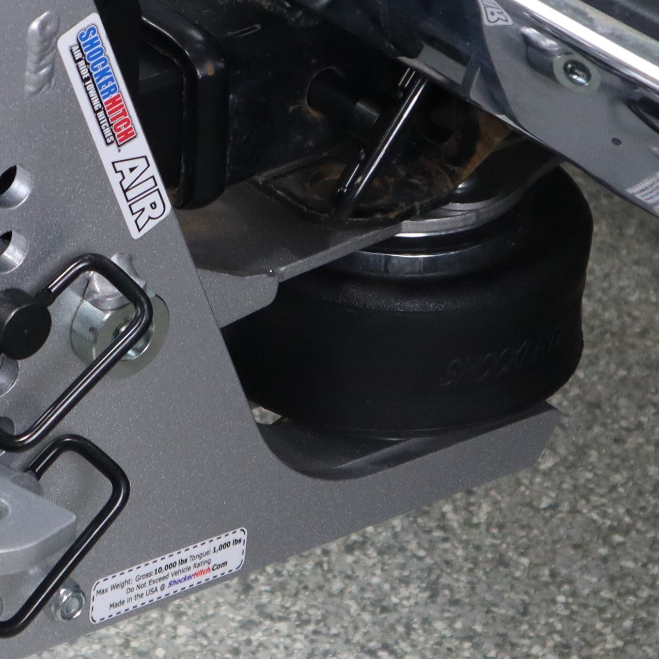 Shocker Streamline 10K Aluminum Air Hitch with Combo Ball Mount (2″ & 2-5/16″ Balls)