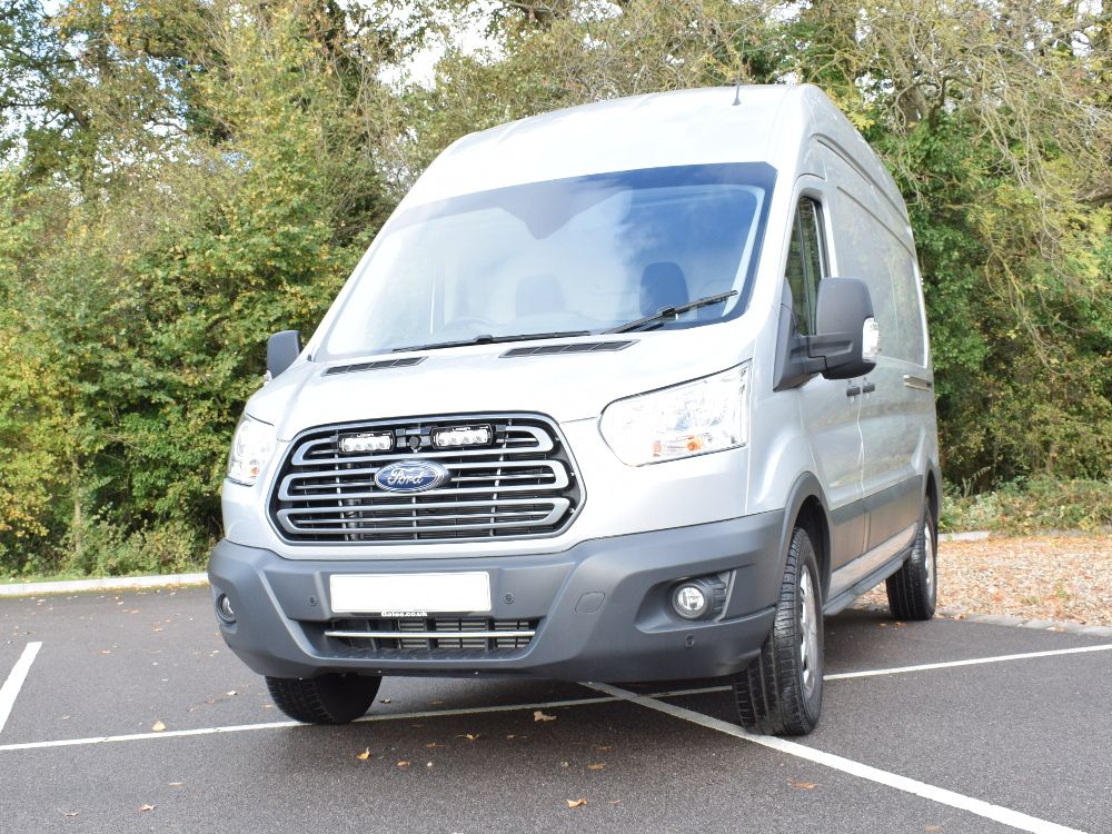 TRIPLE-R GRILLE KIT (FORD TRANSIT 2015+)