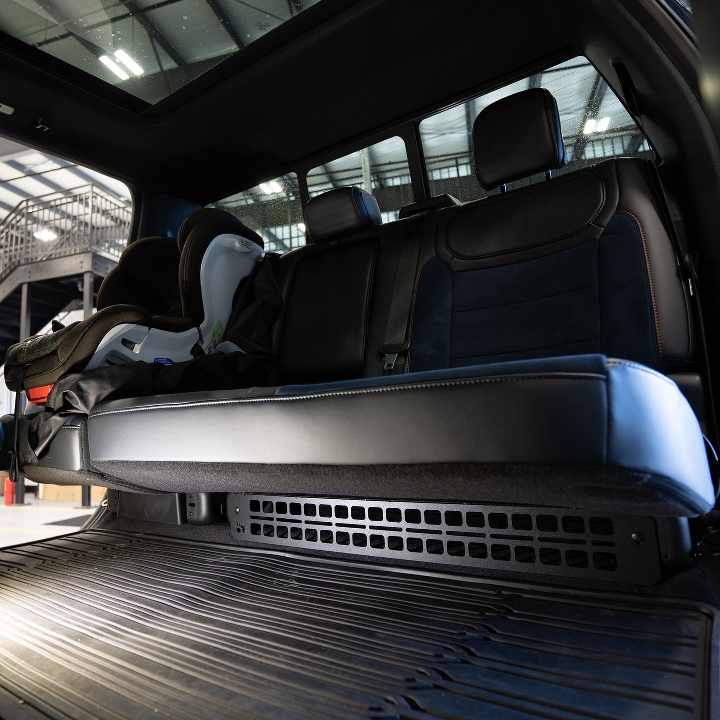 BUILTRIGHT - SEAT BOTTOM DIVIDER PANEL (SUPER DUTY 2017+)