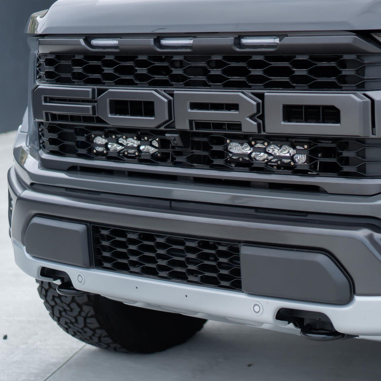 BAJA DESIGNS - Ford OnX6+ 10 Inch Dual Behind Grille Light Bar Kit - Ford 2021-24 F-150; NOTE: Raptor