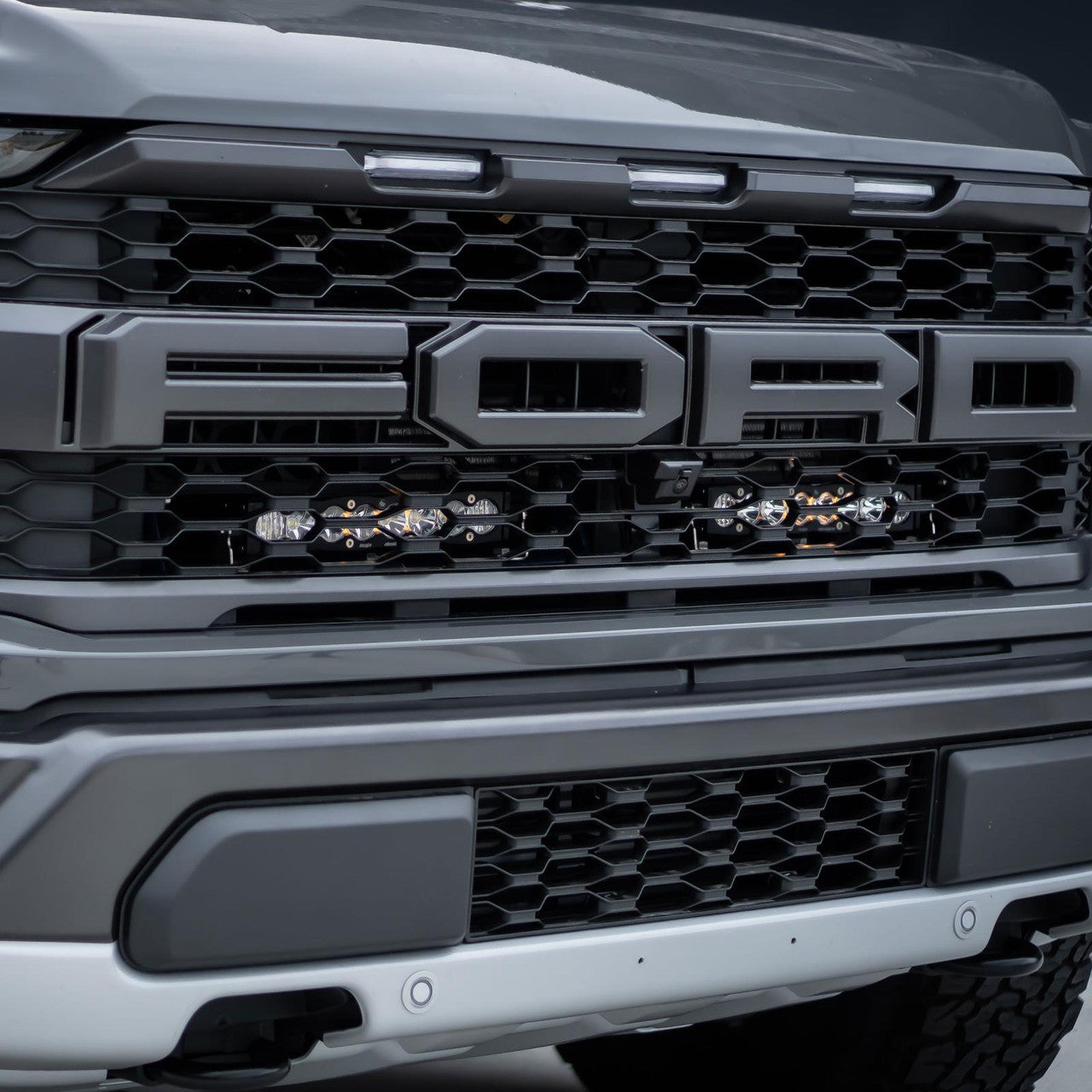 BAJA DESIGNS - Ford S8 10 Inch Dual Behind Grille Light Bar Kit - Ford 2021-24 F-150; NOTE: Raptor