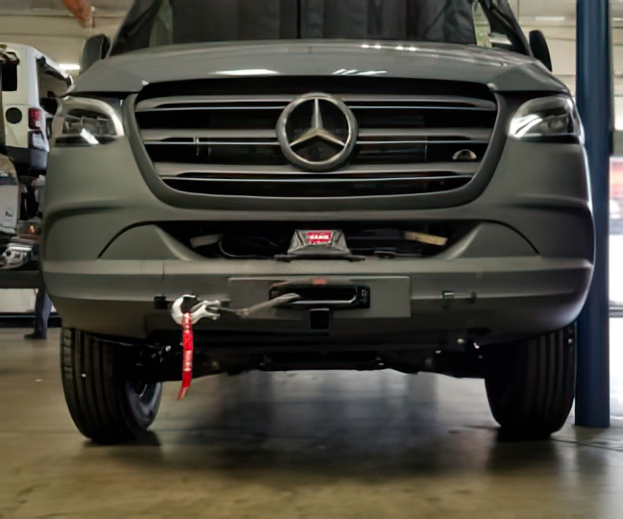 ALUMINESS - HIDDEN WINCH MOUNT (SPRINTER 2019+)